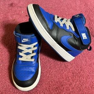 NIKE COURT BOROUGH MID 2 Kids SZ 10C